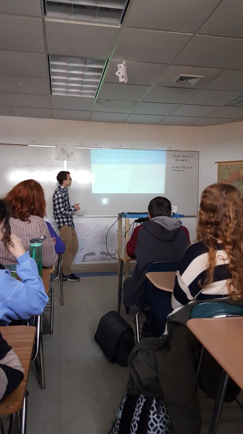 Catullus students analyzing love songs